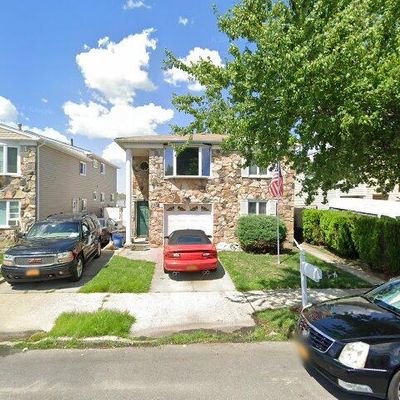 16 Turf Rd, Staten Island, NY 10314