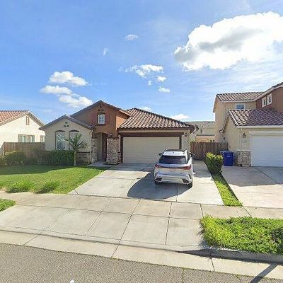 1614 Woodland Ct, Los Banos, CA 93635