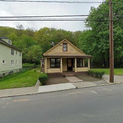 1627 N Main St, Waterbury, CT 06704