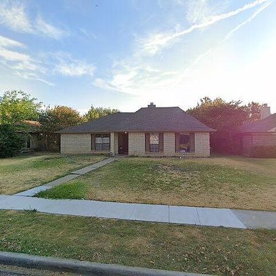 1649 Autumn Breeze Ln, Lewisville, TX 75077