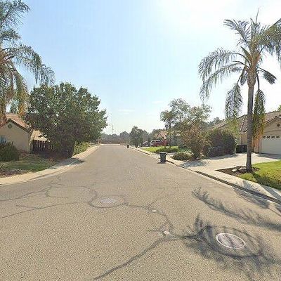 2045 E Oak Ave, Visalia, CA 93292