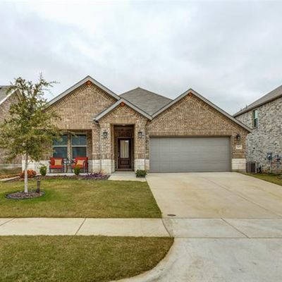 209 Briarwood Ln, Lake Dallas, TX 75065