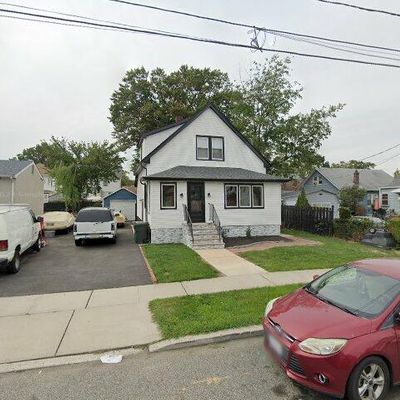 210 Cavell St, Roselle, NJ 07203