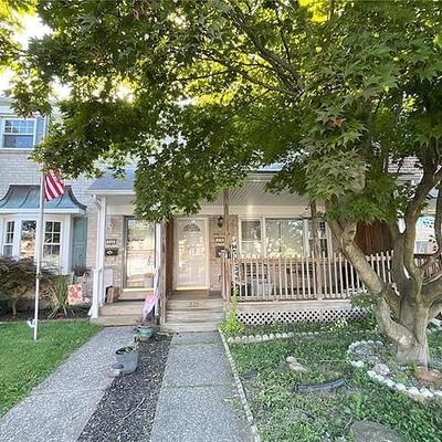 210 Front St, Hellertown, PA 18055