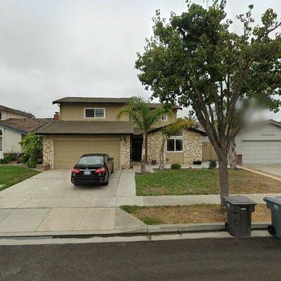 211 Massolo Ct, Salinas, CA 93907