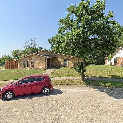 2122 Butterfield Trl, Grand Prairie, TX 75052