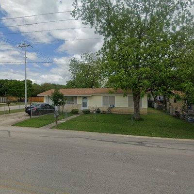 2123 N Guadalupe St, Seguin, TX 78155