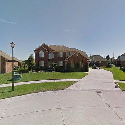 21406 Bunker Dr, Macomb, MI 48042