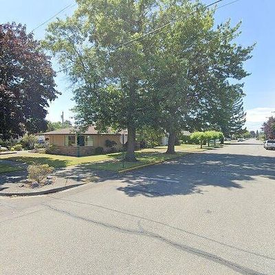 215 7 Th St, Lynden, WA 98264