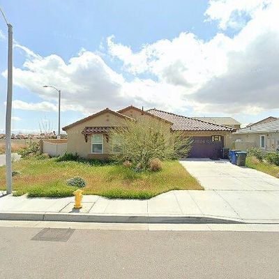 2160 Newgrove St E, Lancaster, CA 93535