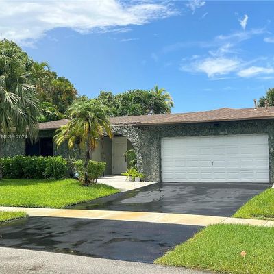 2161 Nw 93 Rd Ln, Sunrise, FL 33322