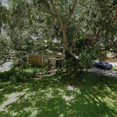 1967 Montana Ave Ne, Saint Petersburg, FL 33703