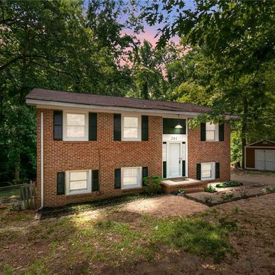 201 Bertram Pl, Fayetteville, NC 28314