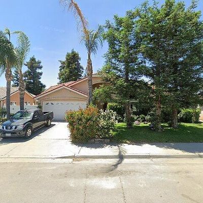 2365 N Wapoma Ave, Fresno, CA 93722