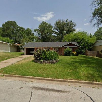 2412 E Devine St, Tyler, TX 75701