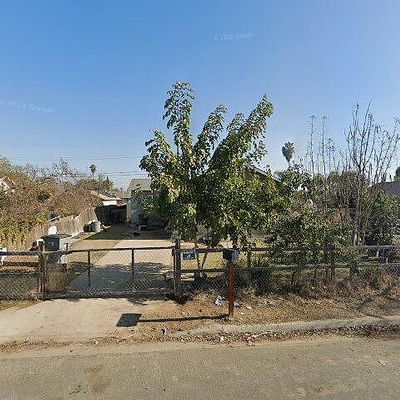 2451 S Backer Ave, Fresno, CA 93725