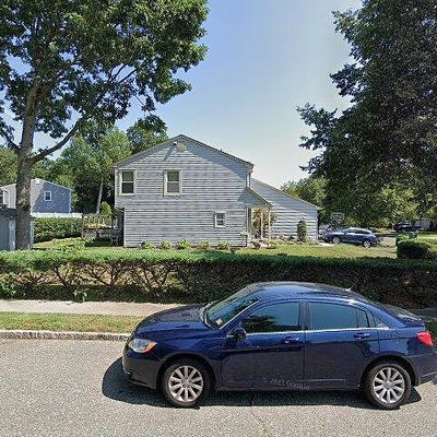 25 Heritage Dr, Howell, NJ 07731