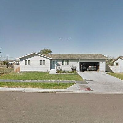 2528 Castle Pines Dr, Great Falls, MT 59405