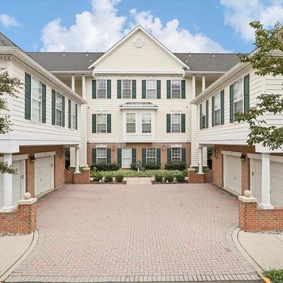 25340 Lake Mist Square, Chantilly, VA 20152