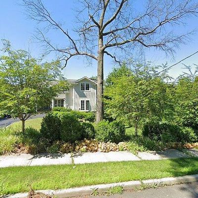 256 Parsells Ln, Closter, NJ 07624