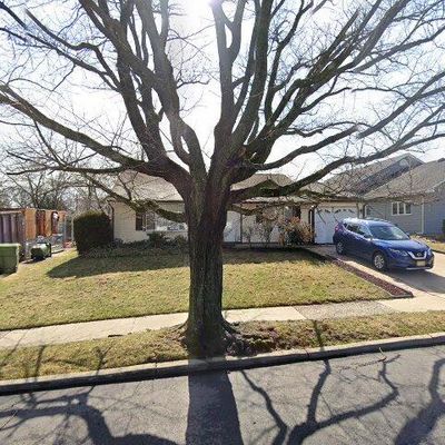 26 Winthrop Rd, Edison, NJ 08817