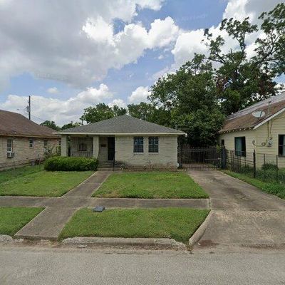 2603 Noble St, Houston, TX 77026