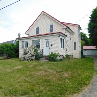 22 Lakeview St, Lincoln, ME 04457