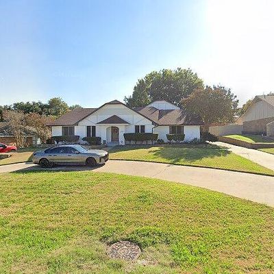 2205 Egyptian Way, Grand Prairie, TX 75050