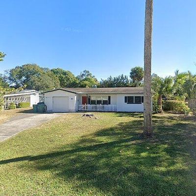 2207 Greenway Dr, Melbourne, FL 32901