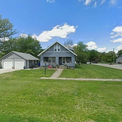 221 N River, Exeter, NE 68351