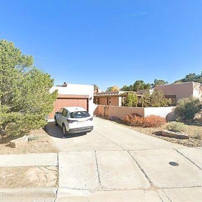 2215 Calle Cacique, Santa Fe, NM 87505