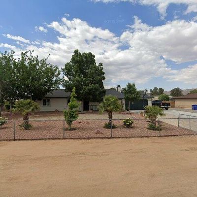 22164 Cholena Rd, Apple Valley, CA 92307