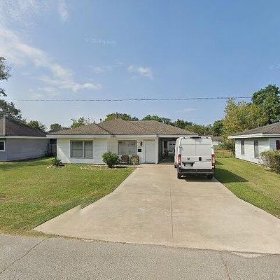 2226 4 Th St, Port Neches, TX 77651