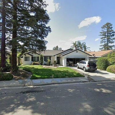 225 Carter Way, Fowler, CA 93625