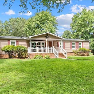 2260 Pine Burr Rd, Kernersville, NC 27284