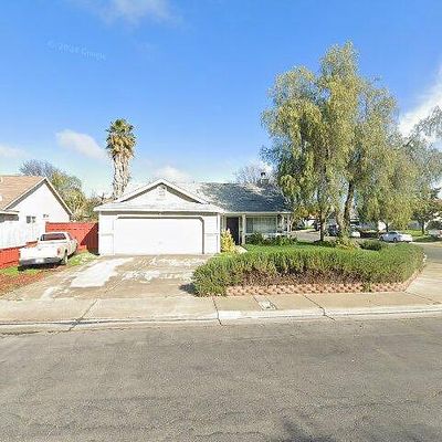 2268 Laguna Way, Los Banos, CA 93635