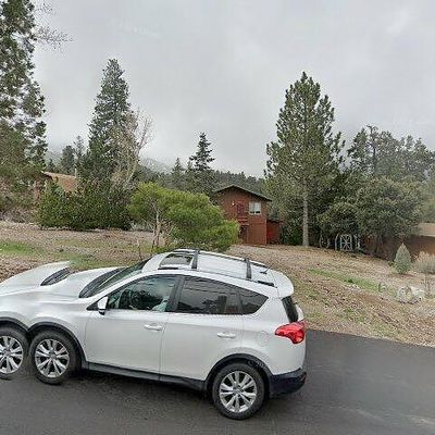 2325 Woodland Dr, Pine Mountain Club, CA 93222