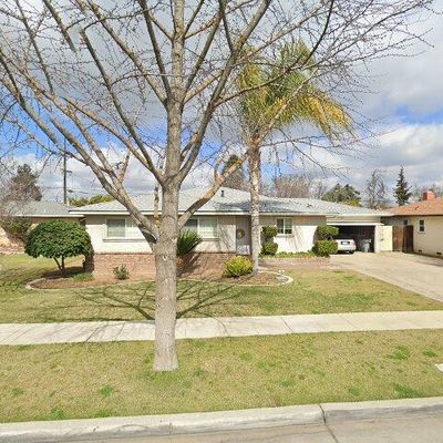 2331 E Saginaw Way, Fresno, CA 93726