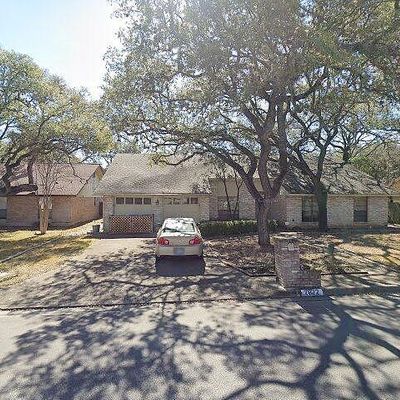 2922 Green Run Ln, San Antonio, TX 78231