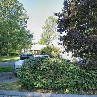 3 Hilltop Dr, Ledyard, CT 06339