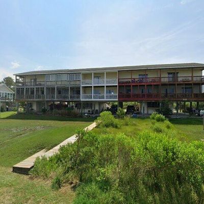 3046 Main St, Chincoteague Island, VA 23336