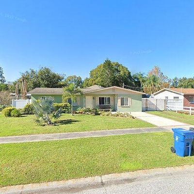 308 Country Club Dr, Oldsmar, FL 34677