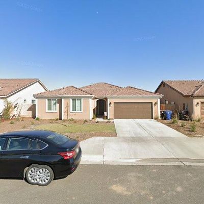 3088 Markham St, Tulare, CA 93274