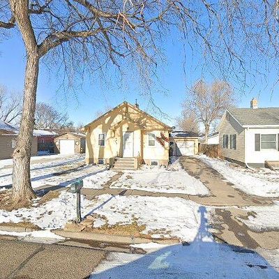 310 4 Th St Ne, Hazen, ND 58545