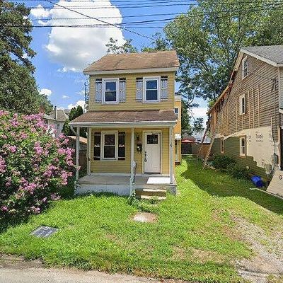 27 Cherry St, Medford, NJ 08055