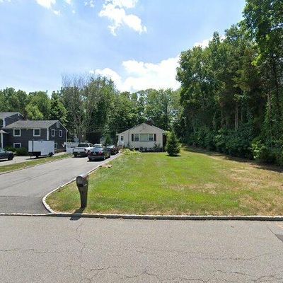 27 Lincoln St, East Hanover, NJ 07936