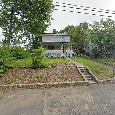 27 Pauline St, Trumbull, CT 06611