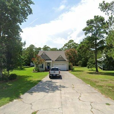 272 River Reach Dr, Swansboro, NC 28584