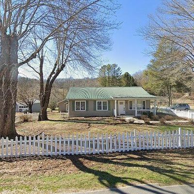 274 Palmer Dr, Franklin, NC 28734