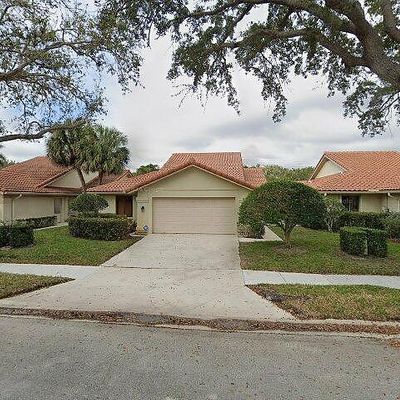 2765 Hawthorne Ln, West Palm Beach, FL 33409